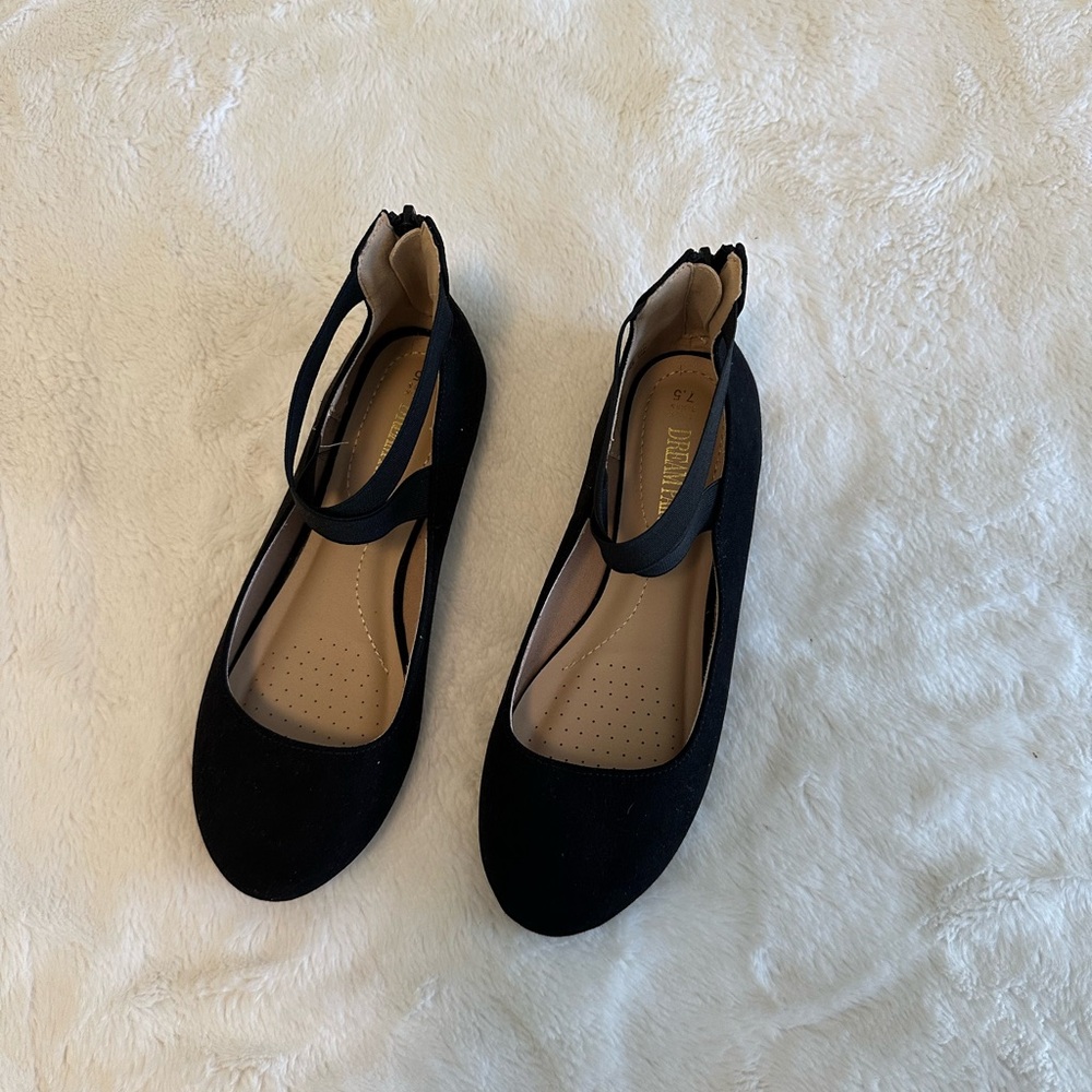 Dream Pairs Ballet Flats | Size 7.5 - Picture 2 of 6
